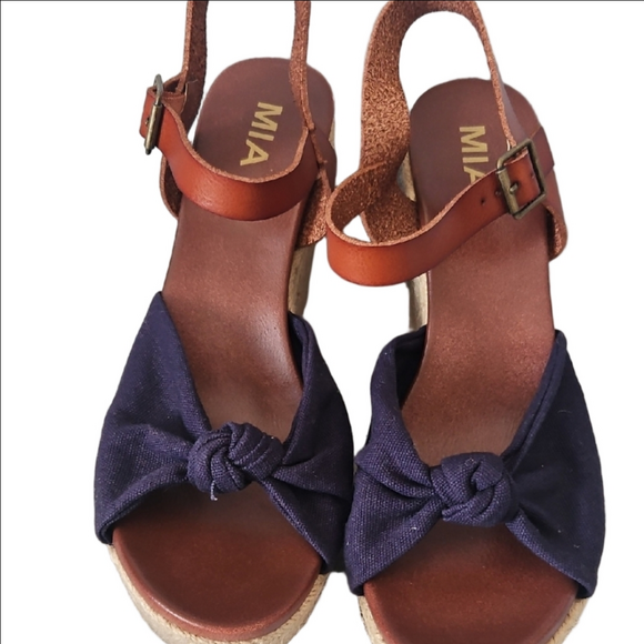 MIA Shoes - MIA Women's Tan and Navy Sandals